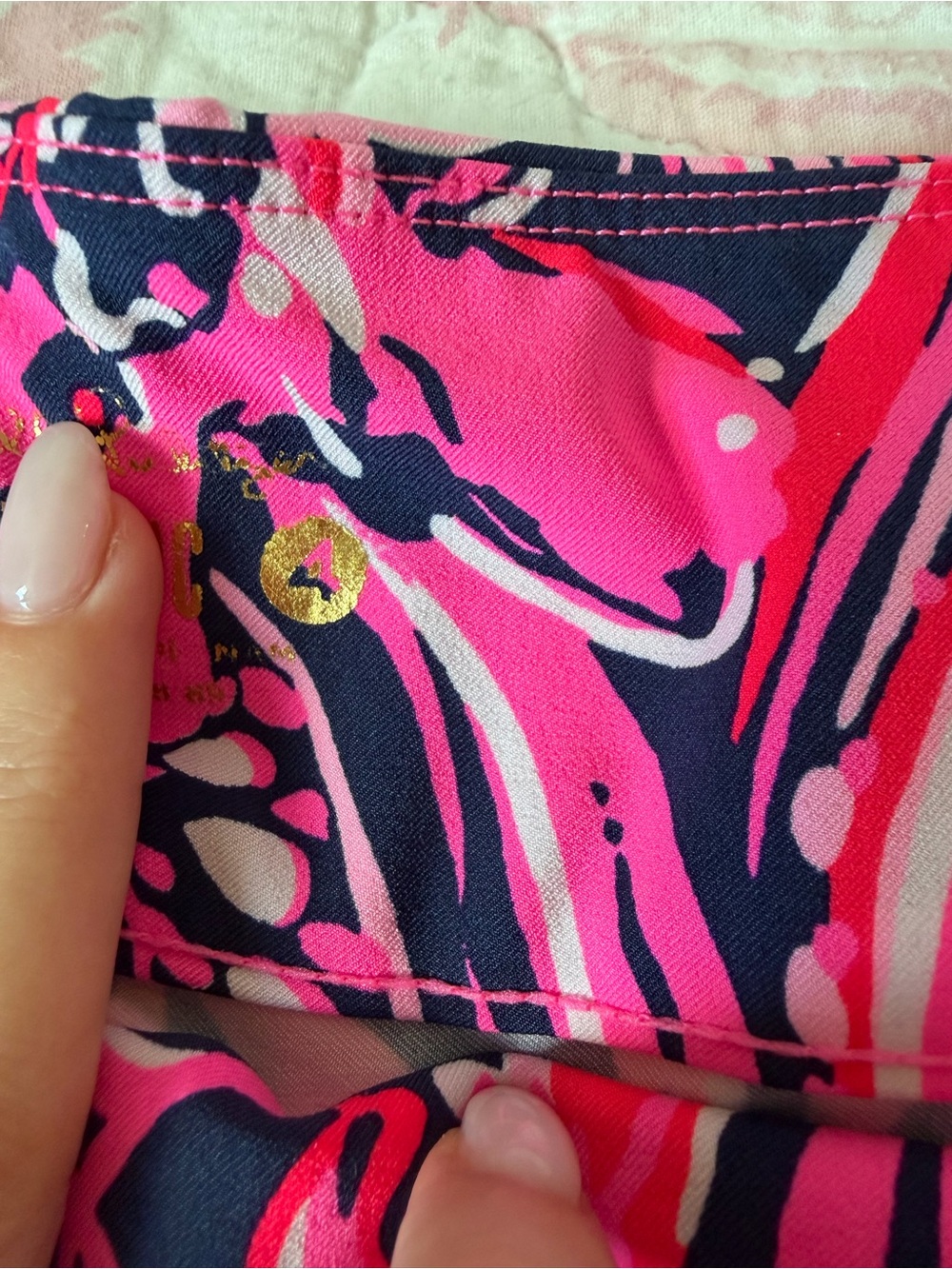 Lilly Pulitzer golf pants size 4 Vibrant Pink & Navy Patterned - Picture 3 of 3